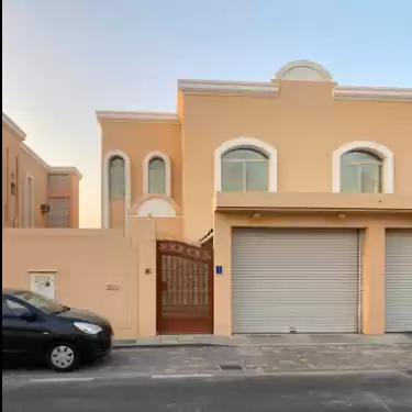 تجاری املاک آماده U/F سالن ها-نمایشگاه ها  برای اجاره که در دوحه #7255 - 1  image 
